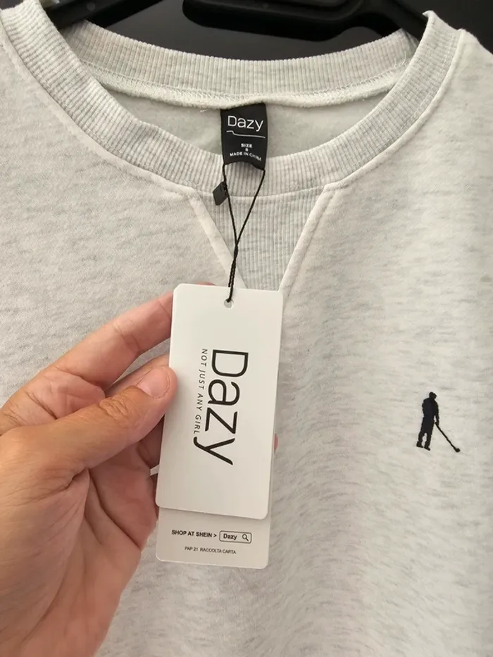 Sweat fille dazy taille S neuf - photo numéro 2