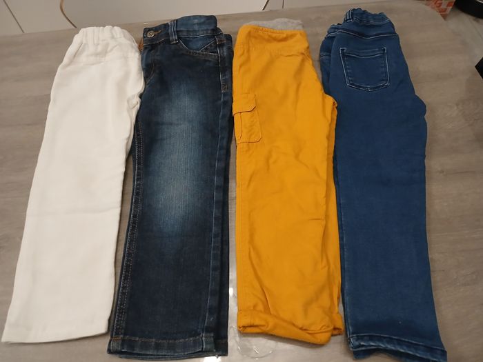 Lot 4 pantalons 3 ans
