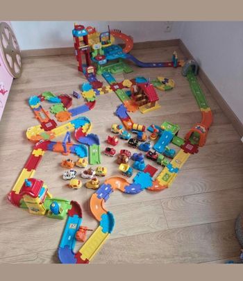 Lot tut tut bolides vtech excellent état