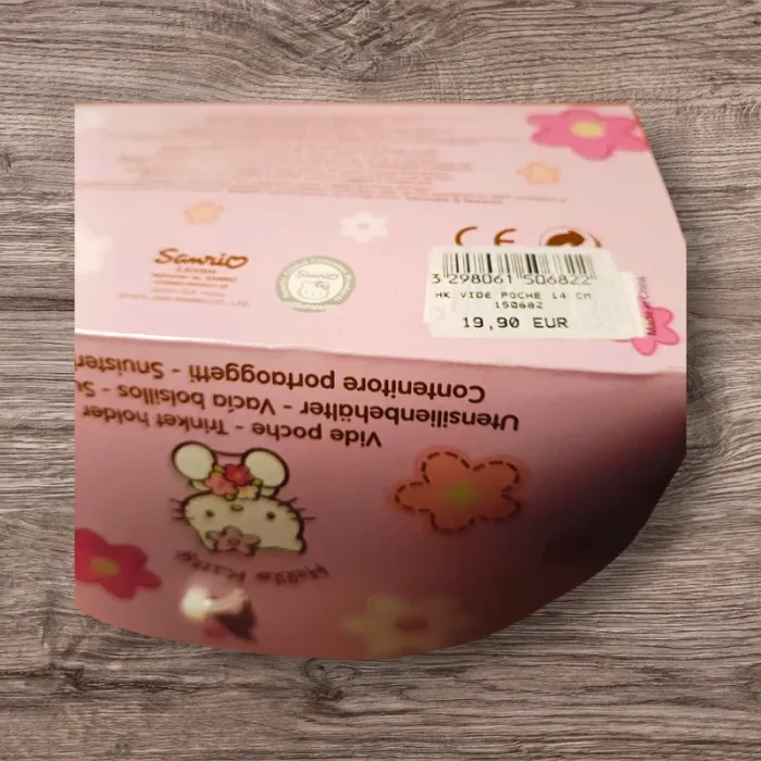 Hello kitty vide poche🩷 - photo numéro 2