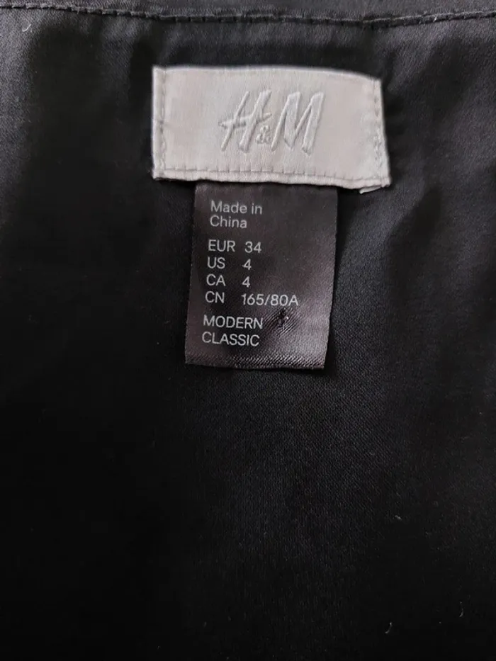 Robe noire élégante intemporelle Taille 34 - photo numéro 6