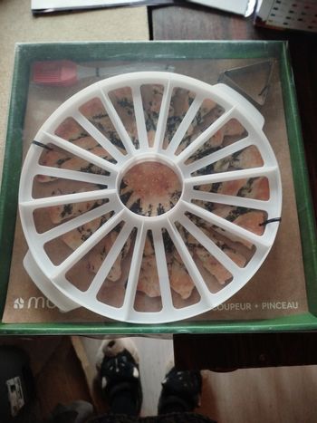 Découpe pizza ou tarte neuf 