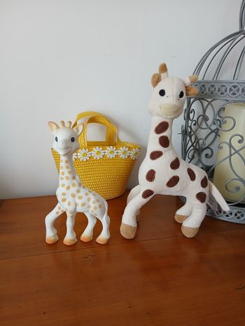 Sophie la Girafe: Doudou-grelot + Jouet caoutchouc "pouet-pouet
