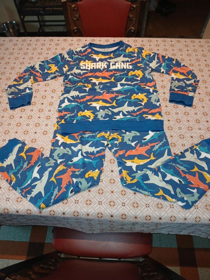 Pyjama 12 ans très bon état - photo numéro 2