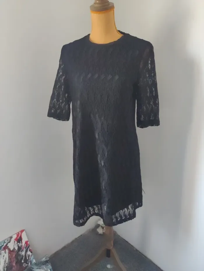 Robe noire dentelle