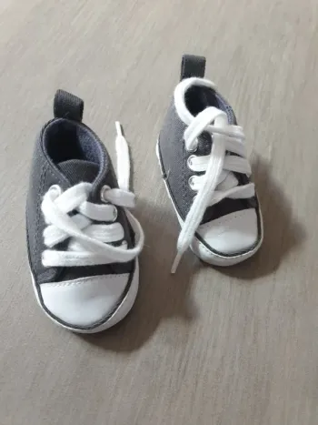 Chassures bébé grises 0-3 mois