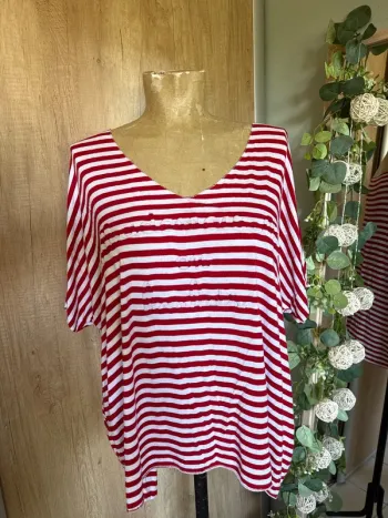 TEE shirt manches courtes avec inscription mademoiselle en baskets femme