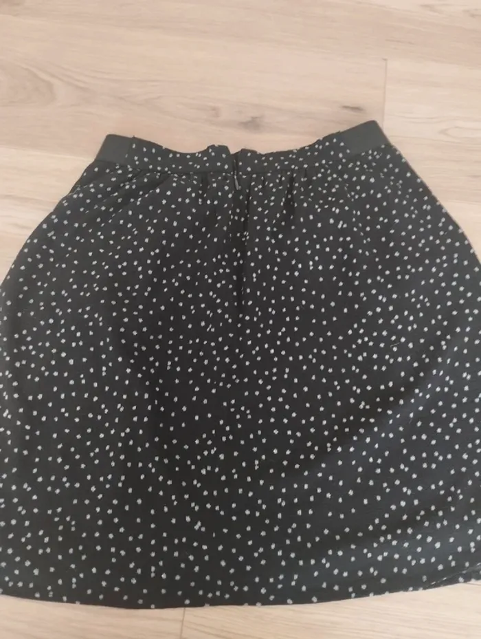 Petite jupe noire à motif camaïeu 36 - photo numéro 6