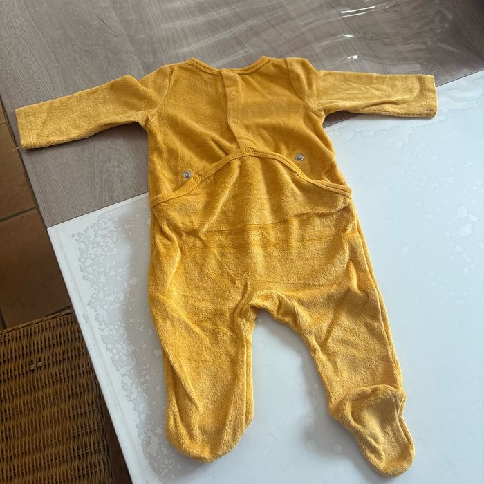 Pyjama taille 3 mois (62 cm) - photo numéro 2