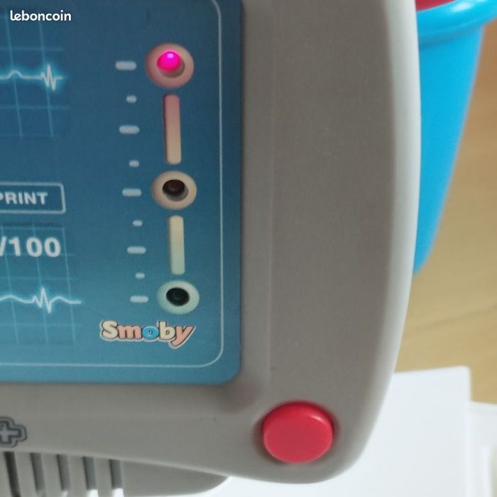 Accessoires de docteur et plateau sonores - photo numéro 5