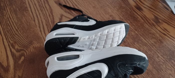 Très  belles paires de baskets garçon Pointure 31 - photo numéro 5