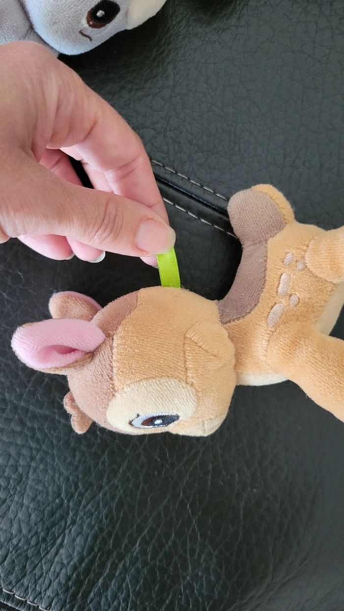 Petites peluches Disney à suspendre : Bambie, Panpan et un papillon. - photo numéro 9