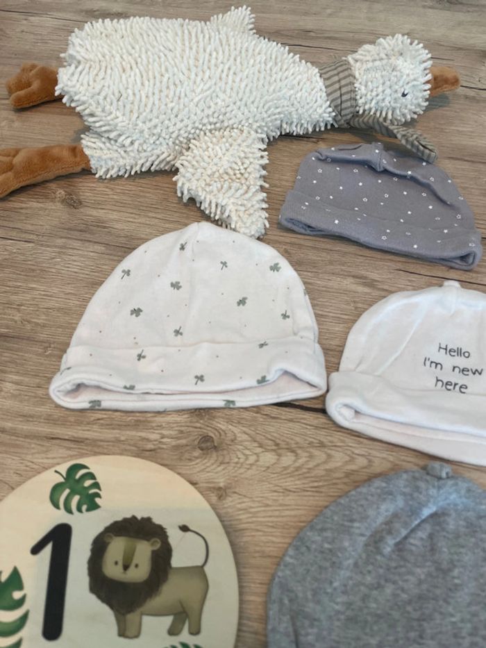 Lot 4 bonnets naissance 1 mois kiabi - photo numéro 4