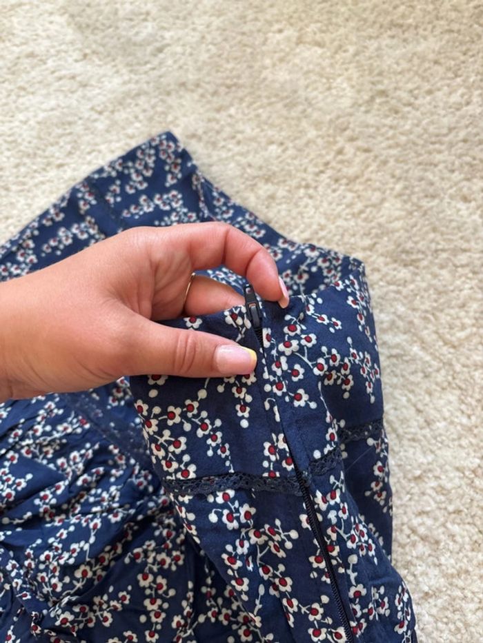 Jupe bleu marine à fleurs camaïeu taille 34 - photo numéro 4
