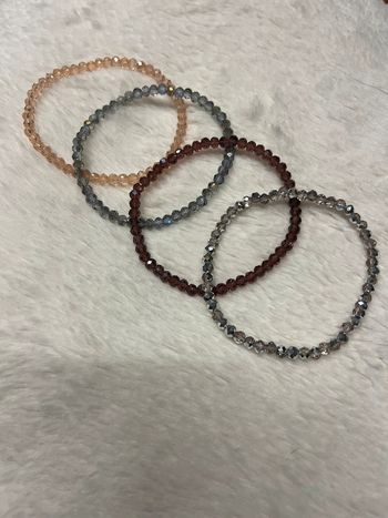 4 bracelets en perles de verre