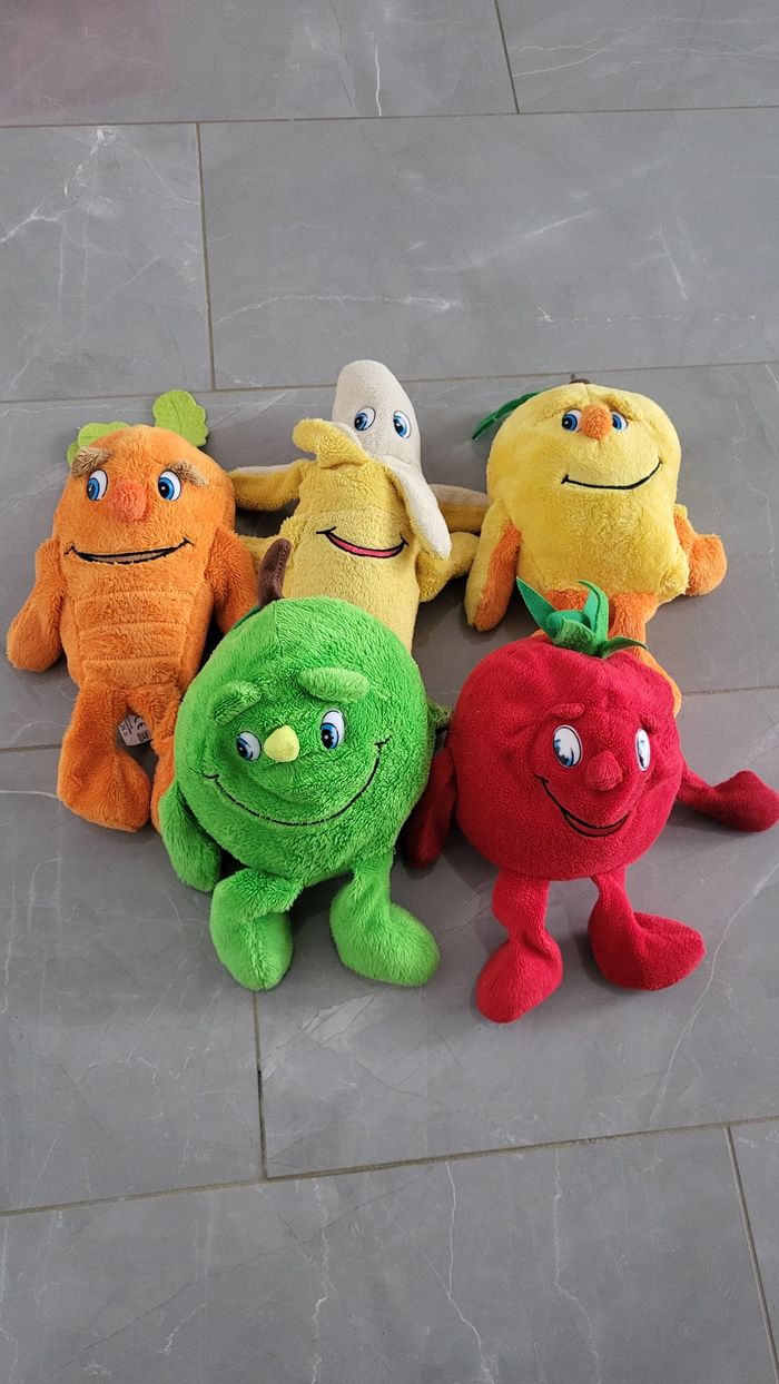 Lot Peluches fruits et légumes