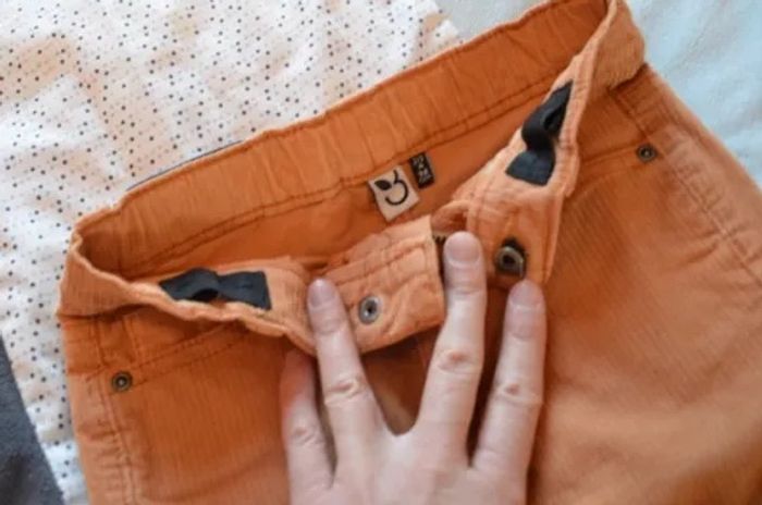 Pantalon velours  2 ans - photo numéro 3