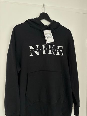 Sweat Nike noir neuf avec étiquette 