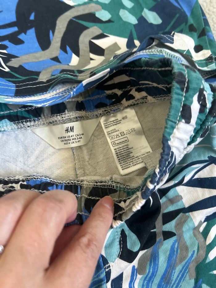 Ensemble garçons t shirt et short H&M - photo numéro 3