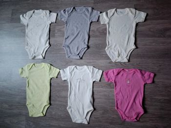 Lot 6 bodies 9 mois