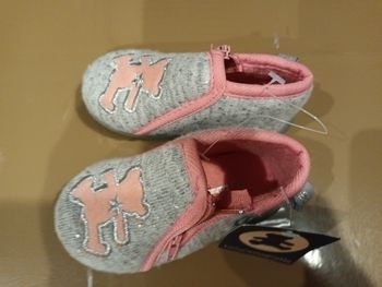 Chaussons neuve lulu castagnettes