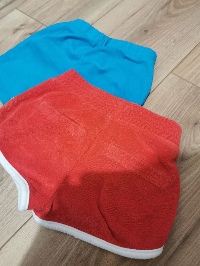 Lot 2 shorts 3 ans kiabi rouge et bleu azur super état - photo numéro 5