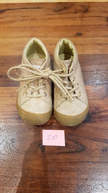 Chaussures bébé 15€