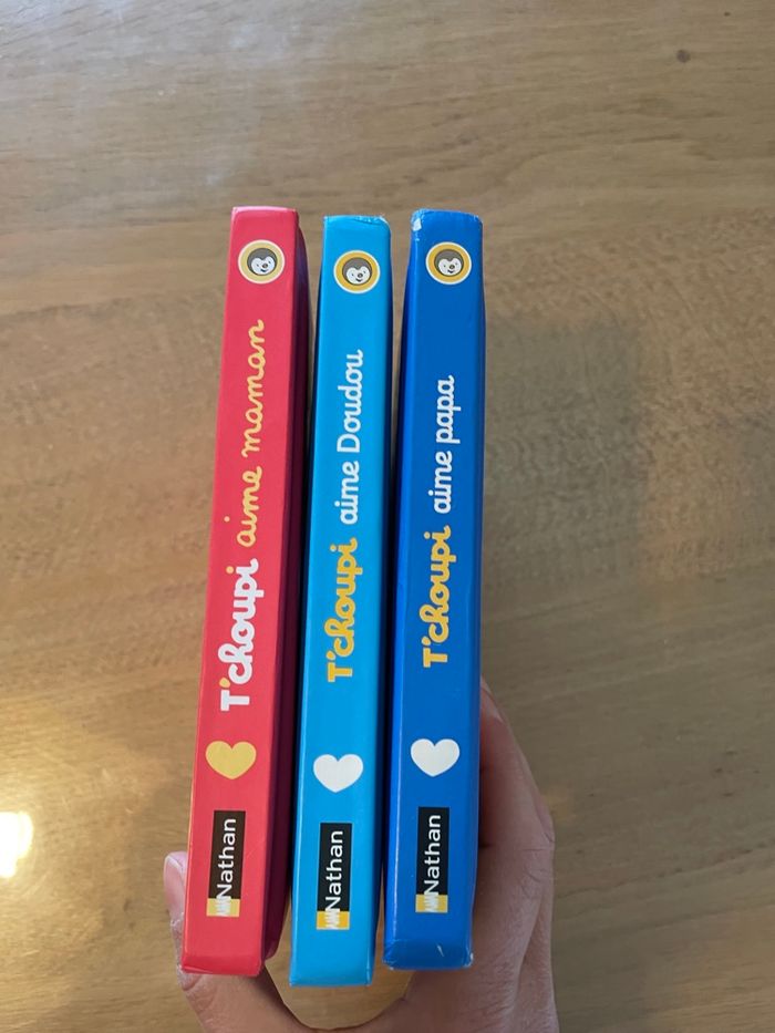 2 livres tchoupi et 1 offert - photo numéro 2