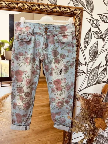 Taille L ~ 40 jean femme Bershka bleu à fleurs 🌺