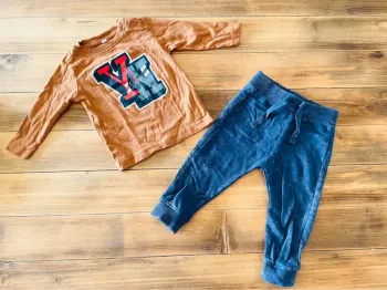 Ensemble tee shirt manches longues et jogging 6 mois