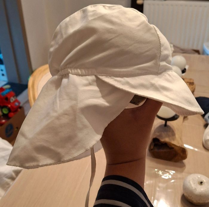 Chapeau de plage Flap Hat 9-12 mois 48-49 cm blanc protection uv 80 - photo numéro 4