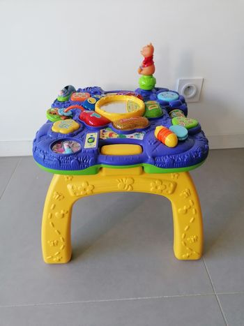 Table d'activités lumineuse et musicale Winnie l ourson