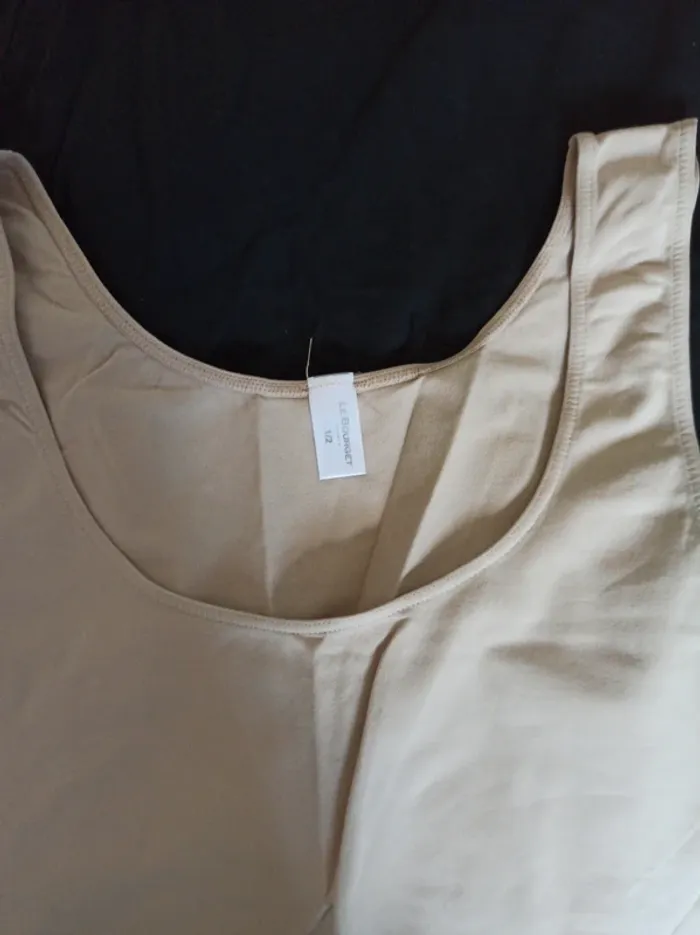 Lot de 12 vêtements femme taille S/M (lot 3) - photo numéro 11