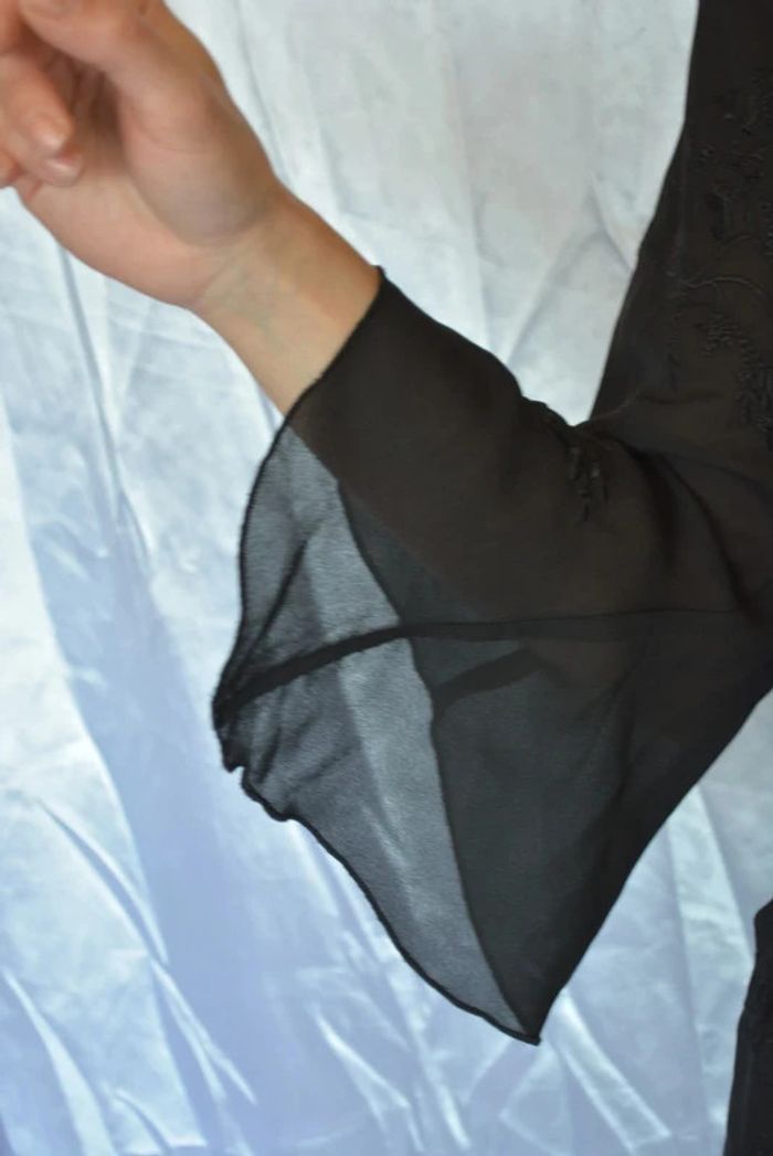 tunique avec broderie noire taille M - photo numéro 8