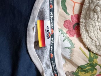 T-shirt ellesse unisexe taille XS bleu marine