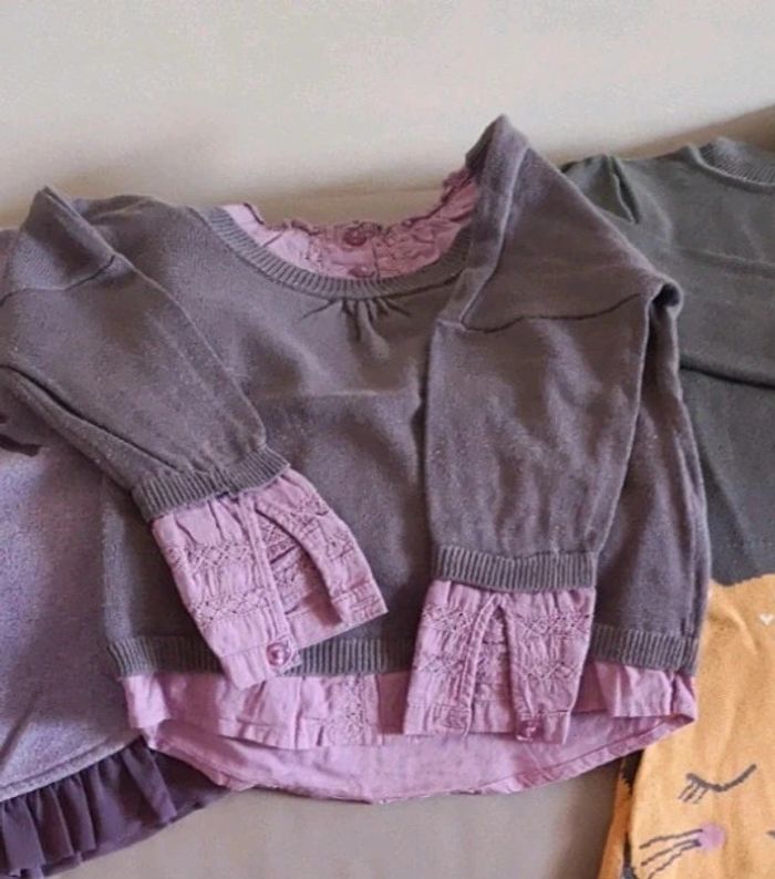 Pull violet broderie