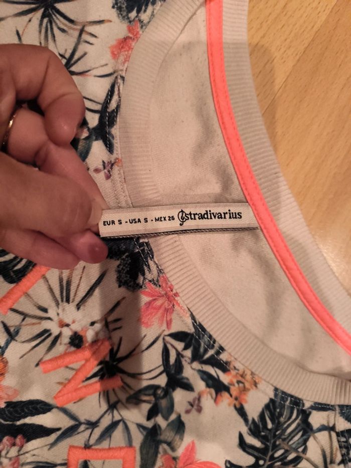 Sweat Stradivarius taille S beige à fleurs - photo numéro 3