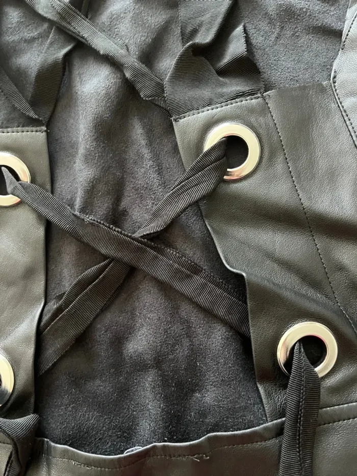 Robe simili cuir Zara - photo numéro 3