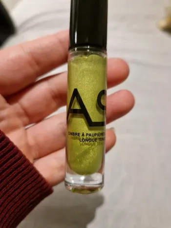 Ombre à paupières liquide