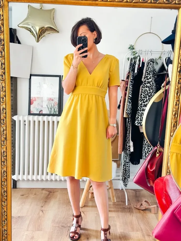 Robe Ba&sh jaune moutarde taille 38 - photo numéro 2