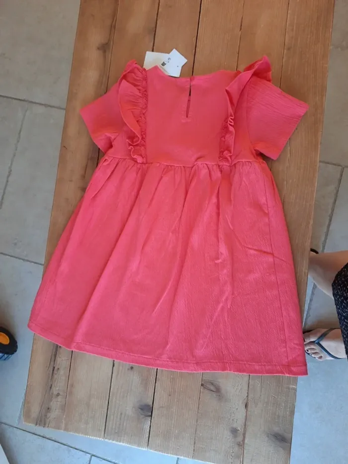 Robe neuve Vertbaudet - photo numéro 4