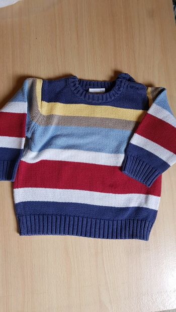 Pull 9-12 mois