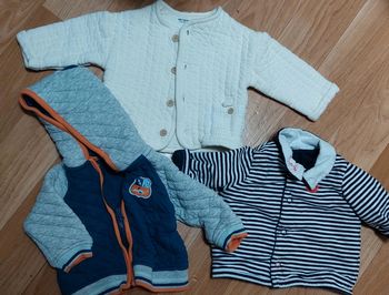 Lot de 3 vestes en 6 mois