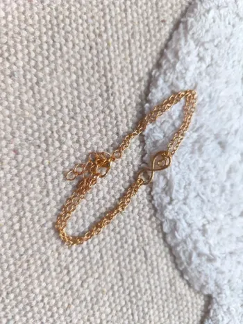 Bracelet double chaîne – Infini & petit cœur