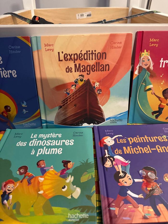 Lot de 5 livres jeunesse Hachette – Une aventure éducative signée Marc Levy & Carine Hinder - photo numéro 4