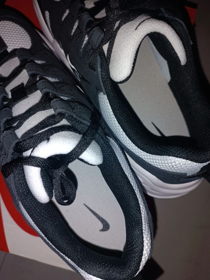 Baskets Nike taille 41 - photo numéro 6