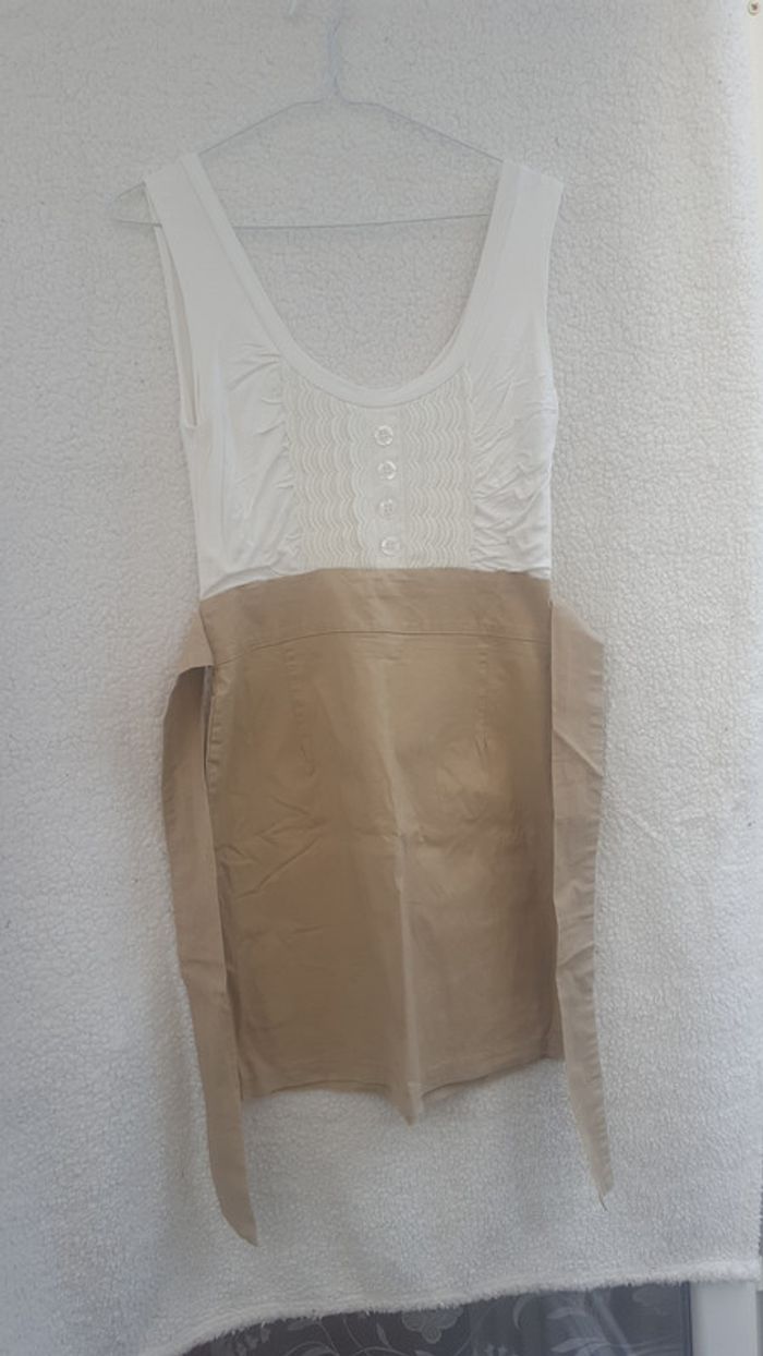 Robe blanche et crème