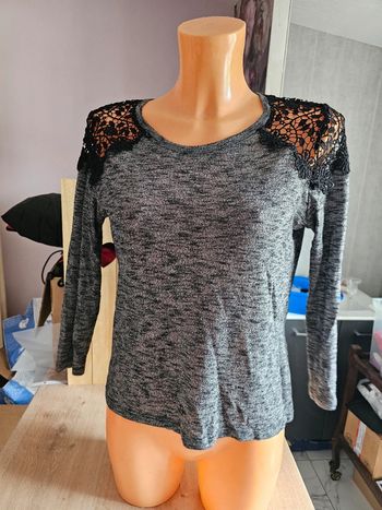 Top manche longue fin, gris et noir, kiabi