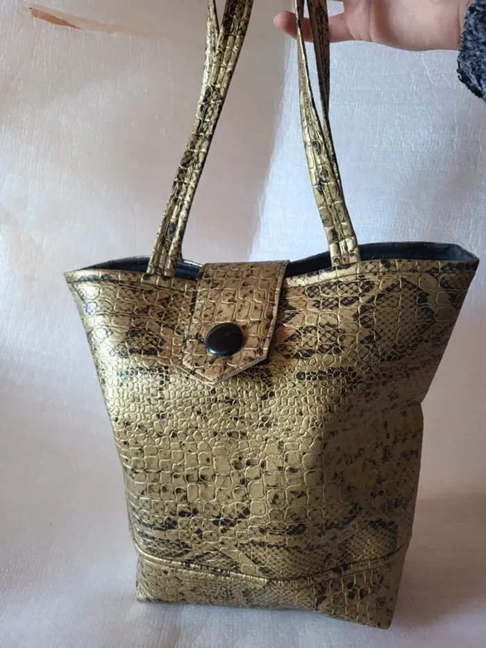 Sac doré - photo numéro 4