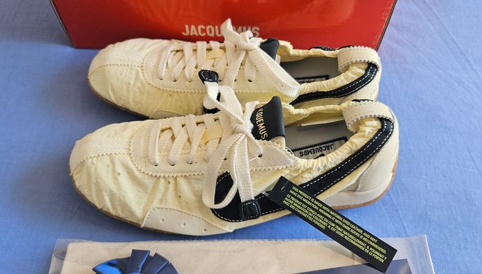 Sneakers Nike W Jacquemus Moon - collaboration Jacquemus + Nike - taille 38 alabaster beige - photo numéro 2